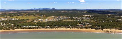 Lammermore Beach - Yeppoon - QLD (PBH4 00 18298)